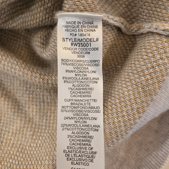 NWT Splendid Ziggy Star Oversized Crewneck Sweater White Blue Yellow Size Small - Picture 12 of 13